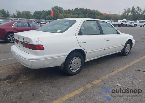 1998 Toyota Camry Le from USA, damaged, VIN JT2BG22K3W0254060